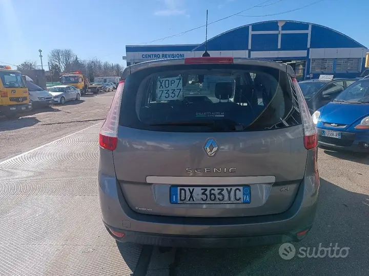 Renault Scenic 2009 photo 2