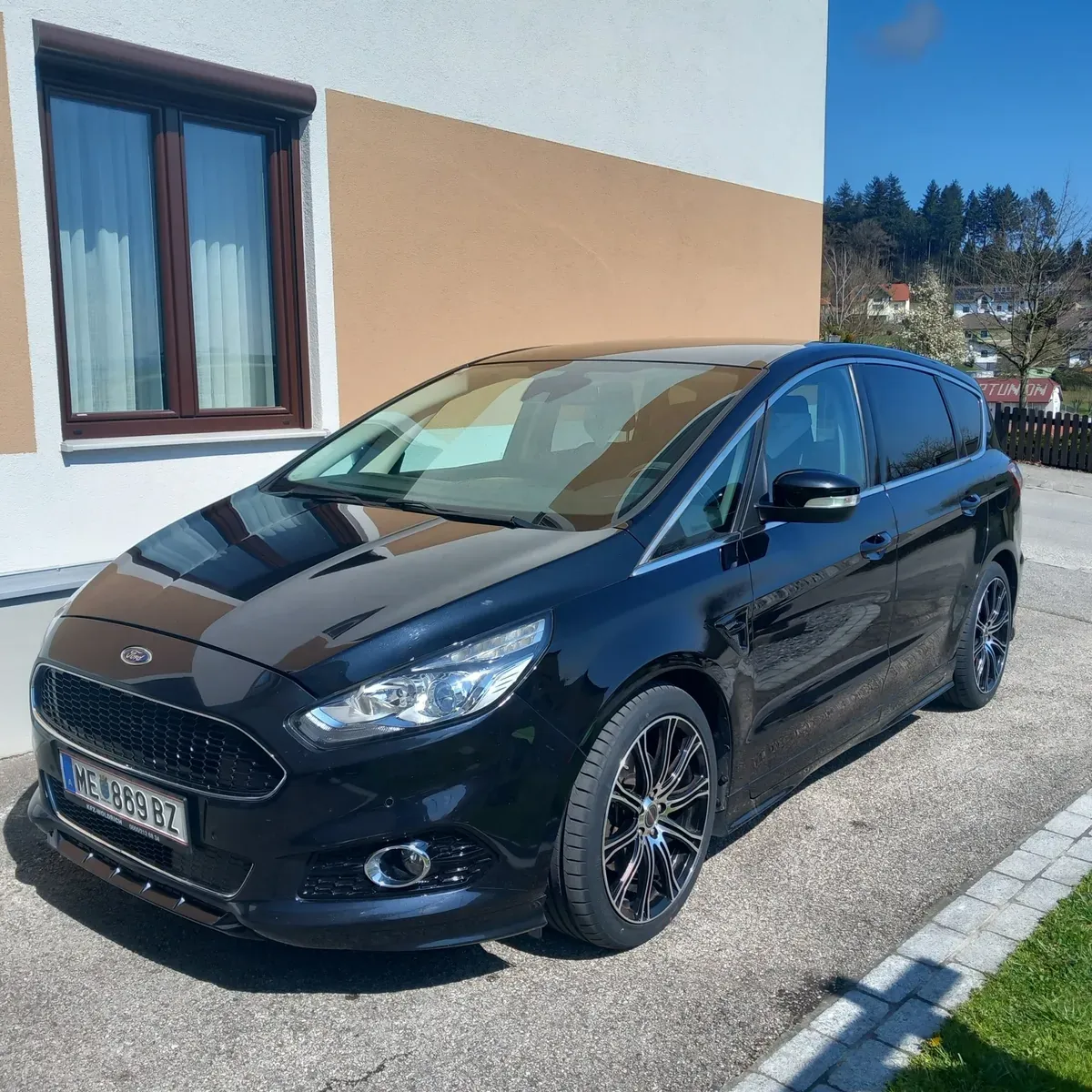 Ford S-Max 2015 photo 2