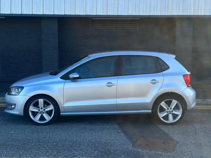 Volkswagen Polo 2009 photo 5