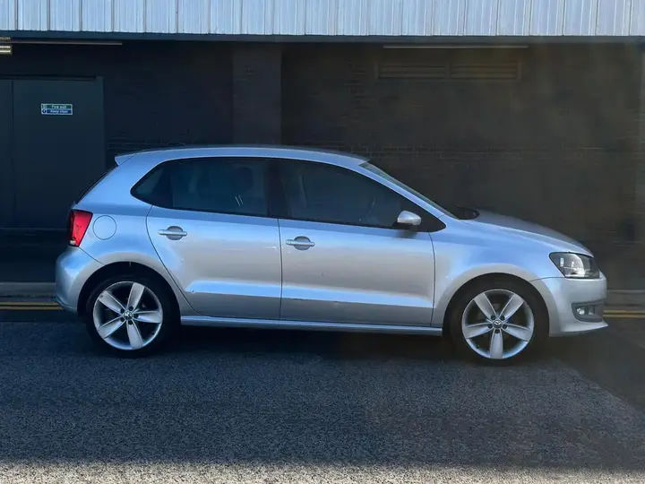 Volkswagen Polo 2009 photo 4