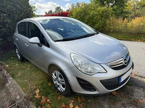 Opel Corsa 2013 photo 2