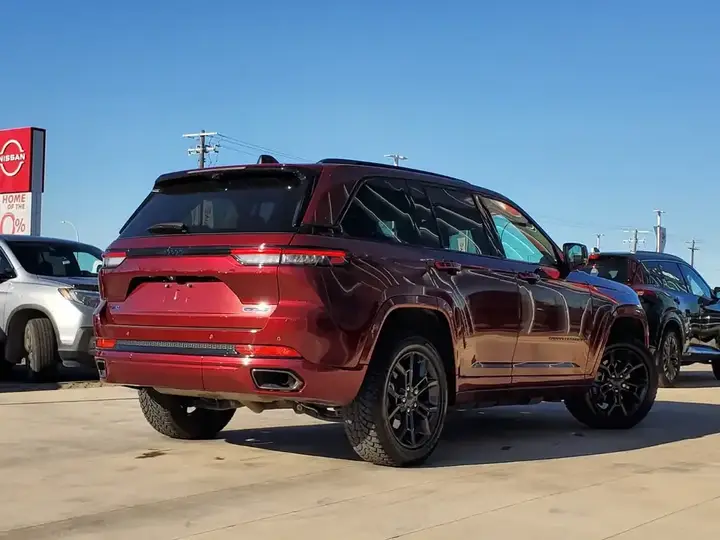 Jeep Grand Cherokee 2023 photo 5