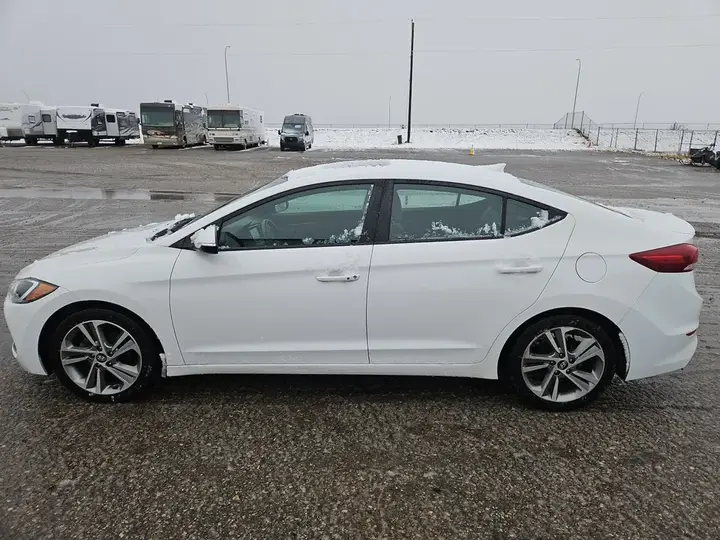Hyundai Elantra 2018 photo 3