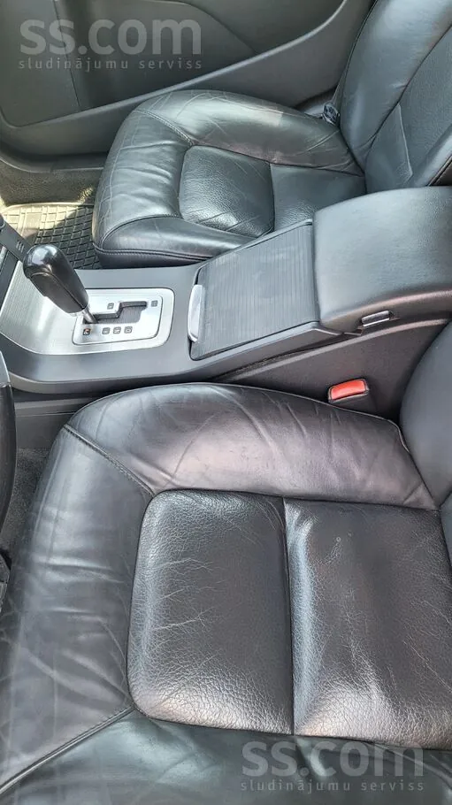 Volvo V70 2010 photo 5