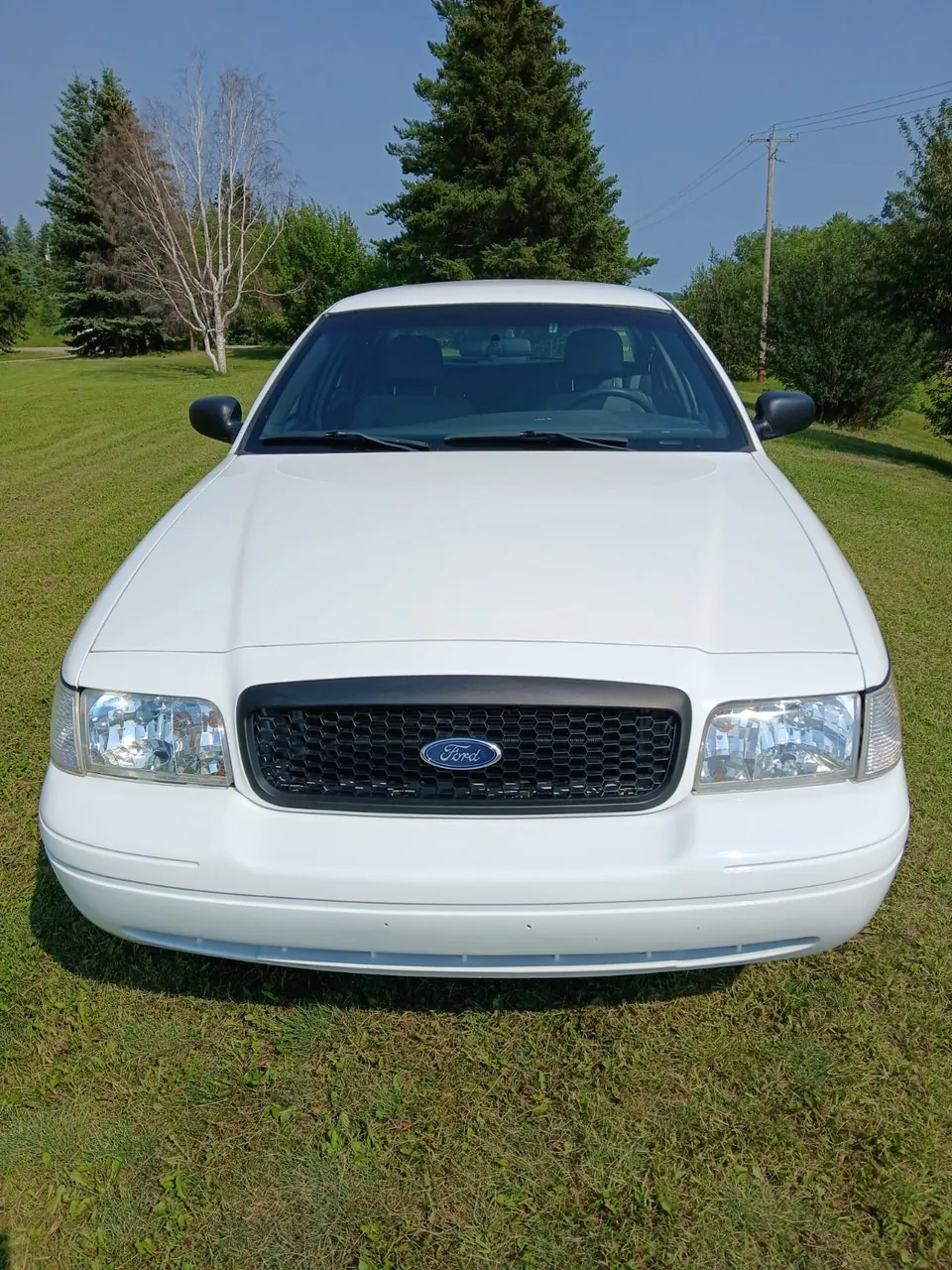 Ford Crown Victoria 2010 photo 2