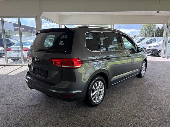 Volkswagen Touran 2017 photo 4