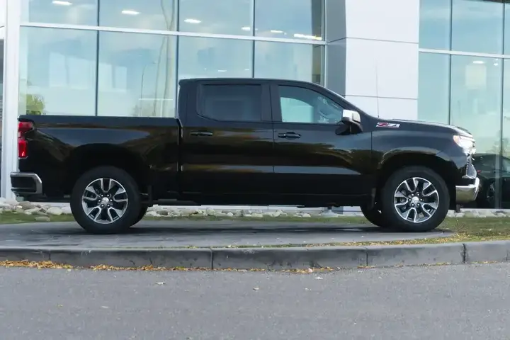Chevrolet Silverado 1500 2026 photo 3