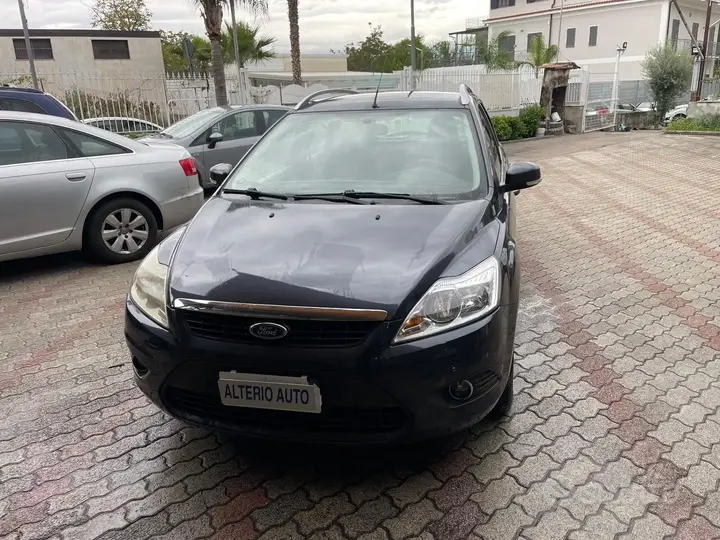 Ford Focus 2009 photo 2