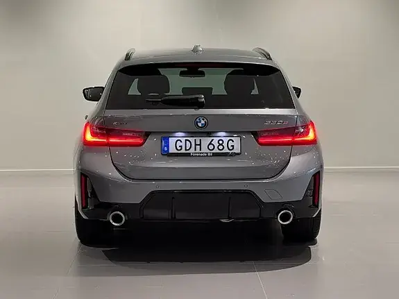 BMW 330E 2026 photo 4