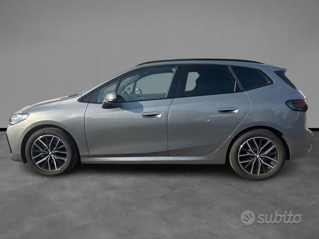 BMW 218D Active Tourer 2026 photo 3