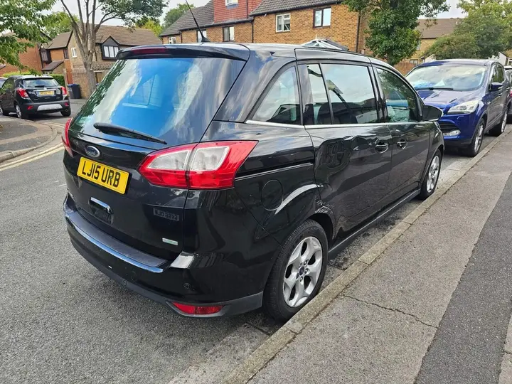 Ford Grand C-Max 2015 photo 4
