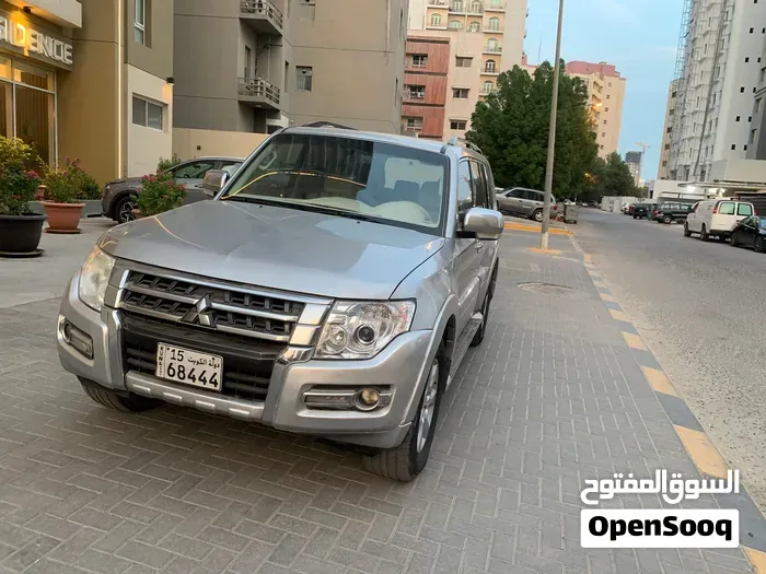 Mitsubishi Pajero 2018 photo 2