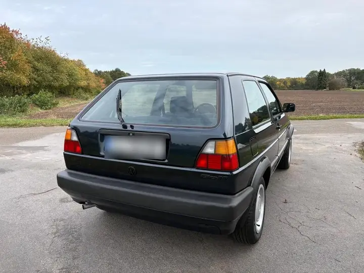 Volkswagen Golf 2
