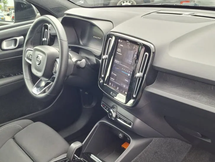 Volvo C40 2022 photo 3