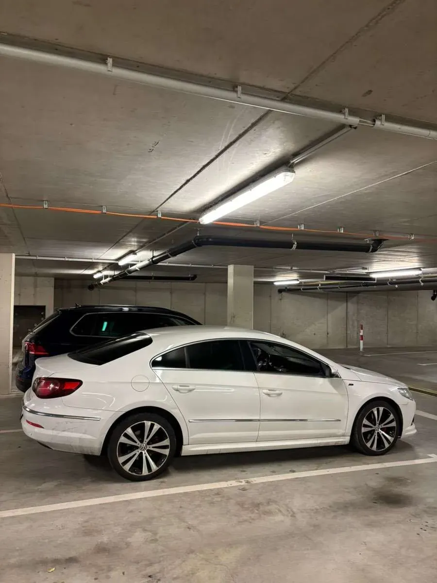 Volkswagen Passat Cc 2010 photo 2