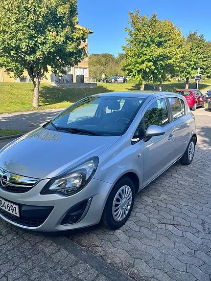 Opel Corsa 2014 photo 2