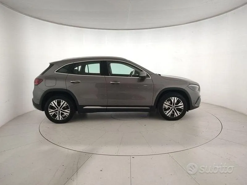 Mercedes-Benz Gla 2023 photo 5
