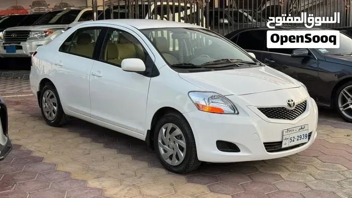 Toyota Yaris 2012 photo 3
