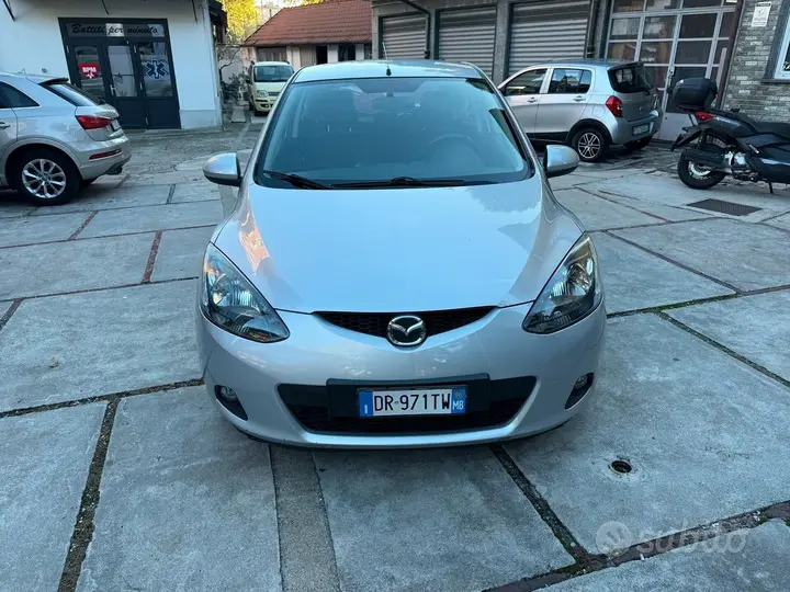 Mazda Mazda2 2008 photo 5