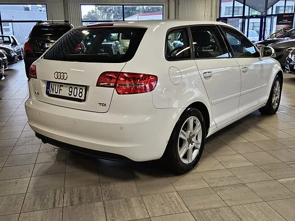 Audi A3 2012 photo 4