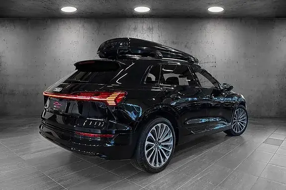 Audi E-Tron 2022 photo 5