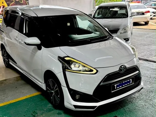Toyota Sienta