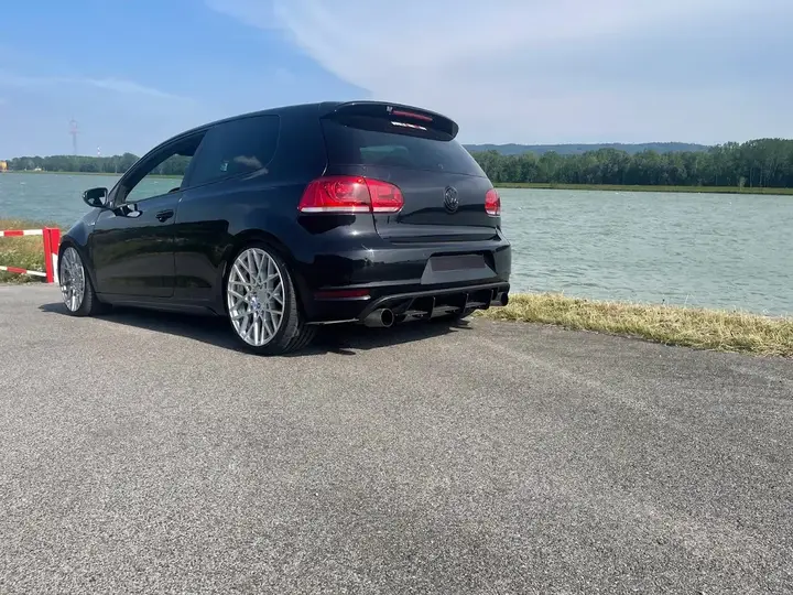Volkswagen Golf Gti 2012 photo 3