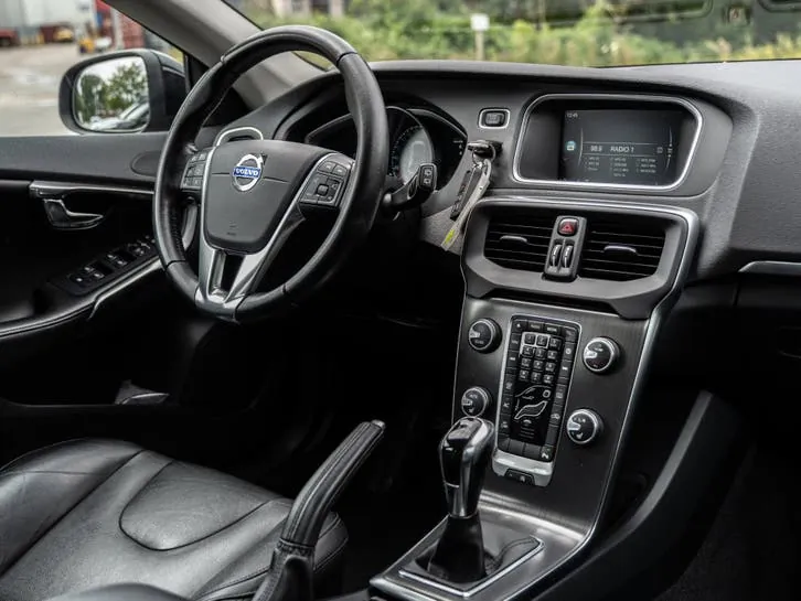 Volvo V40 2016 photo 2