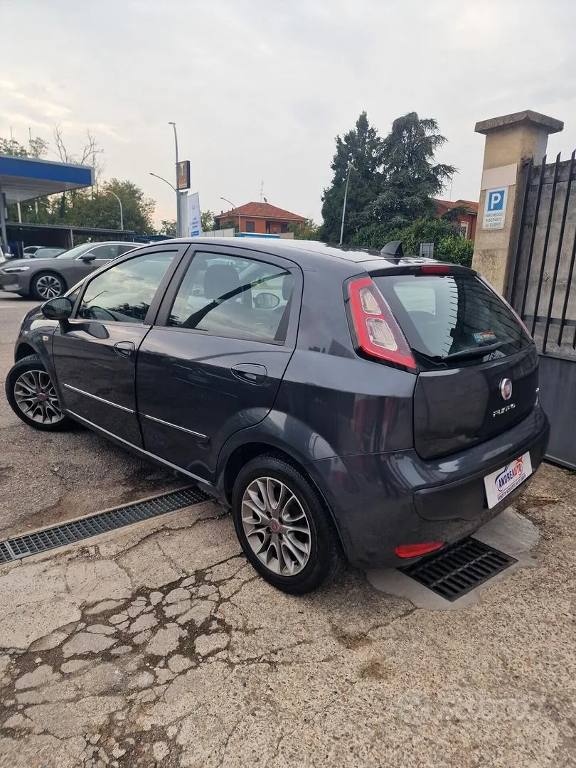Fiat Punto Evo 2010 photo 4