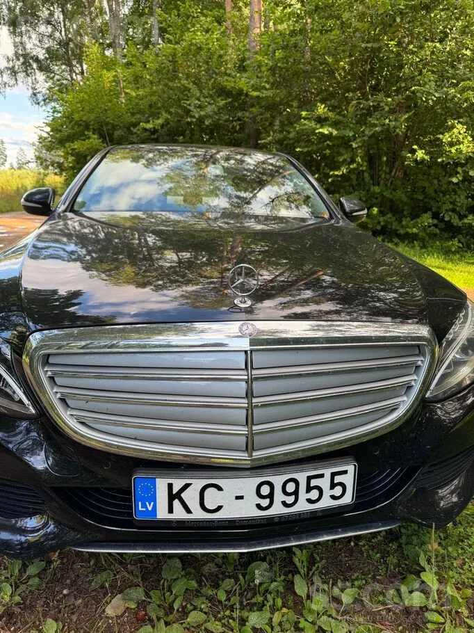 Mercedes-Benz C220 2015 photo 2