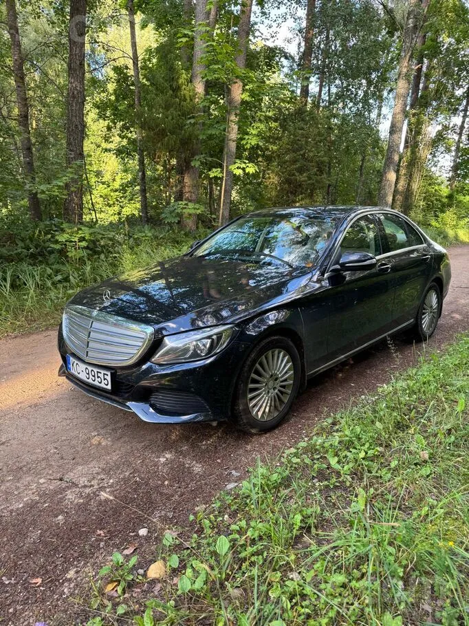 Mercedes-Benz C220 2015 photo 4