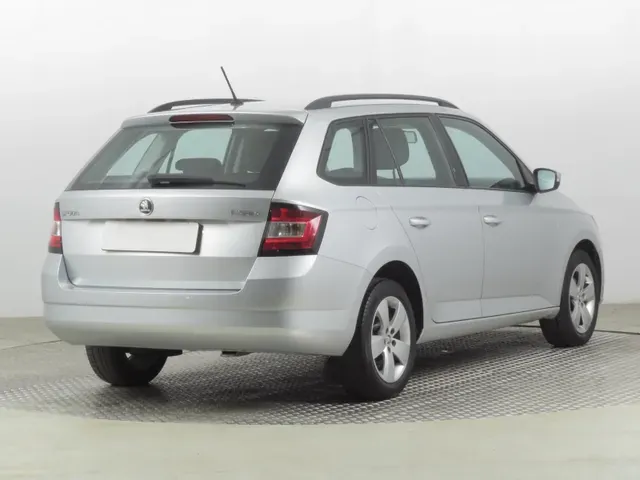 Skoda Fabia Combi 2017 photo 4