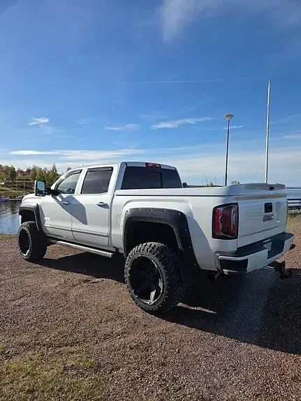 GMC Sierra 1500 2018 photo 2