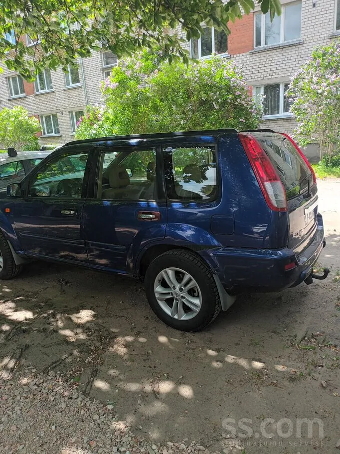 Nissan X-Trail 2002 photo 2