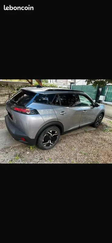 Peugeot 2008 2024 photo 3