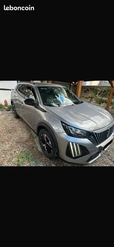 Peugeot 2008 2024 photo 2