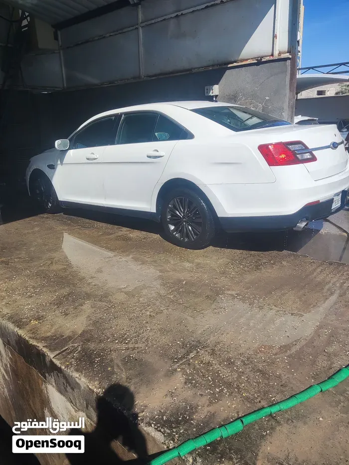 Ford Taurus 2014 photo 3