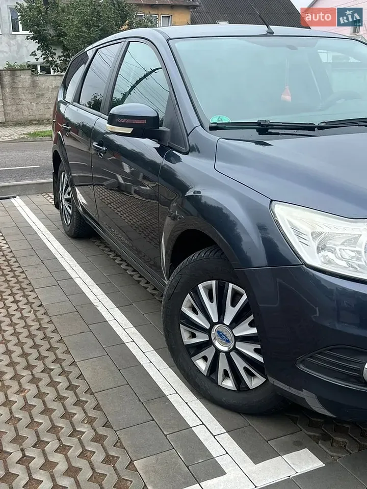 Ford Focus 2009 photo 3