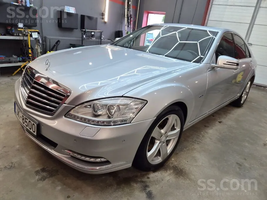 Mercedes-Benz S350 2010 photo 2