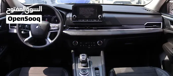 Mitsubishi Outlander 2023 photo 2