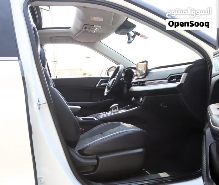 Mitsubishi Outlander 2023 photo 4