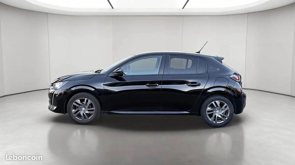 Peugeot 208 2022 photo 3