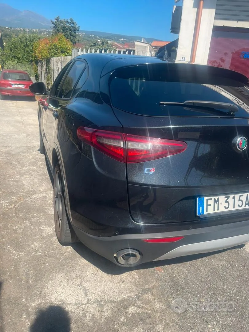 Alfa Romeo Stelvio 2017 photo 5