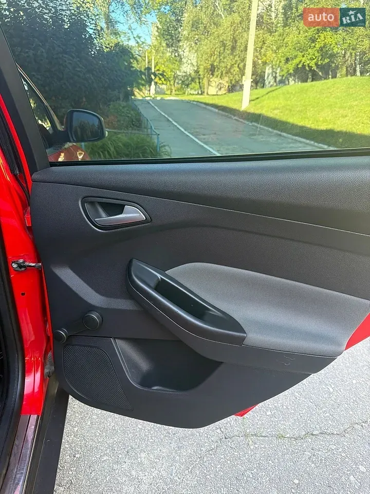 Ford Focus 2013 photo 5