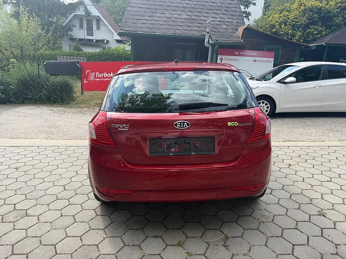 Kia Ceed 2012 photo 3
