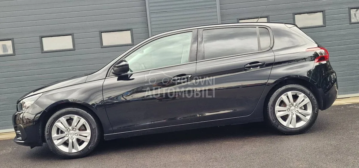 Peugeot 308 2019 photo 5