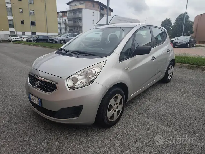 Kia Venga 2012 photo 5