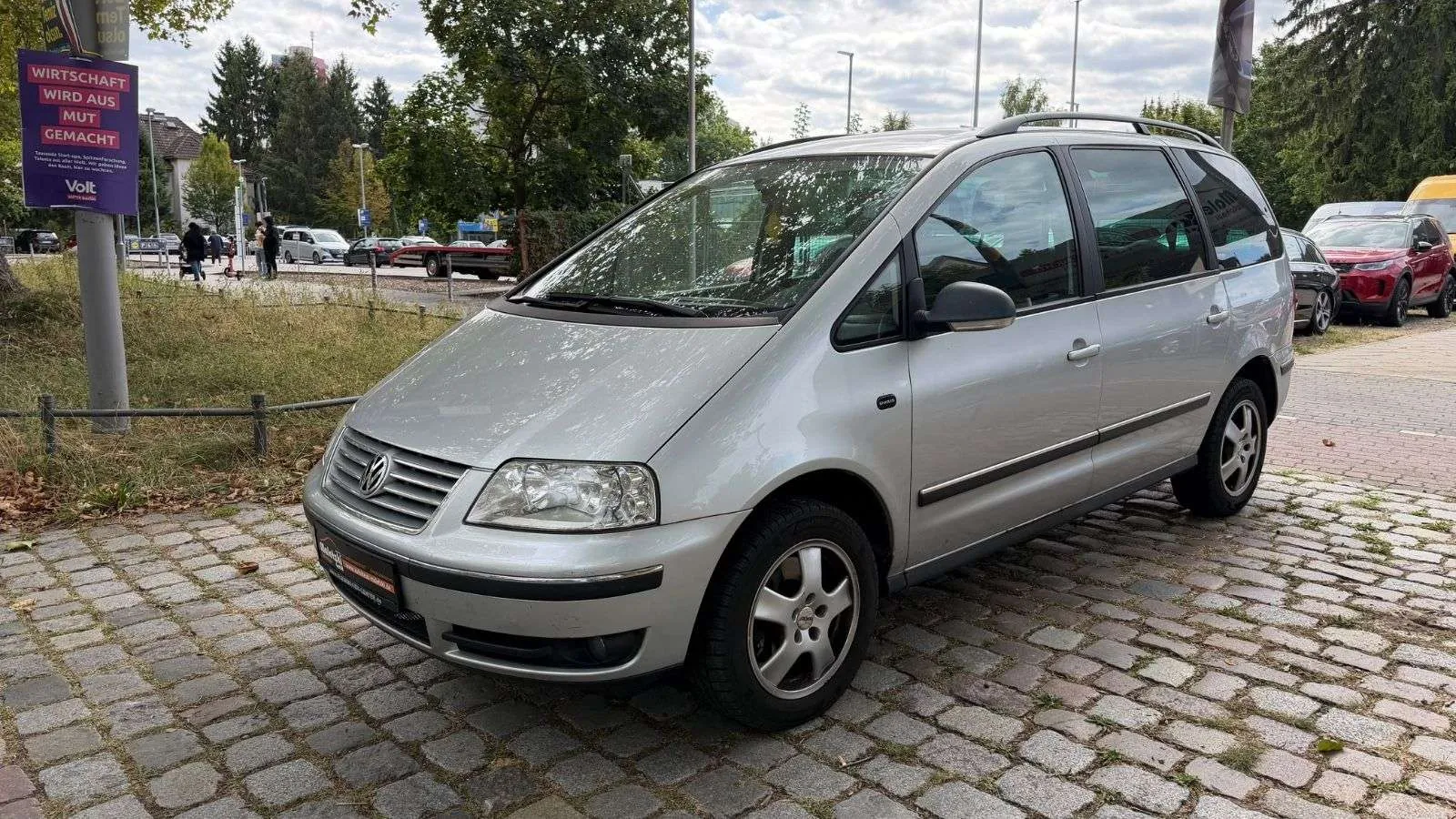 Volkswagen Sharan 2010 photo 3