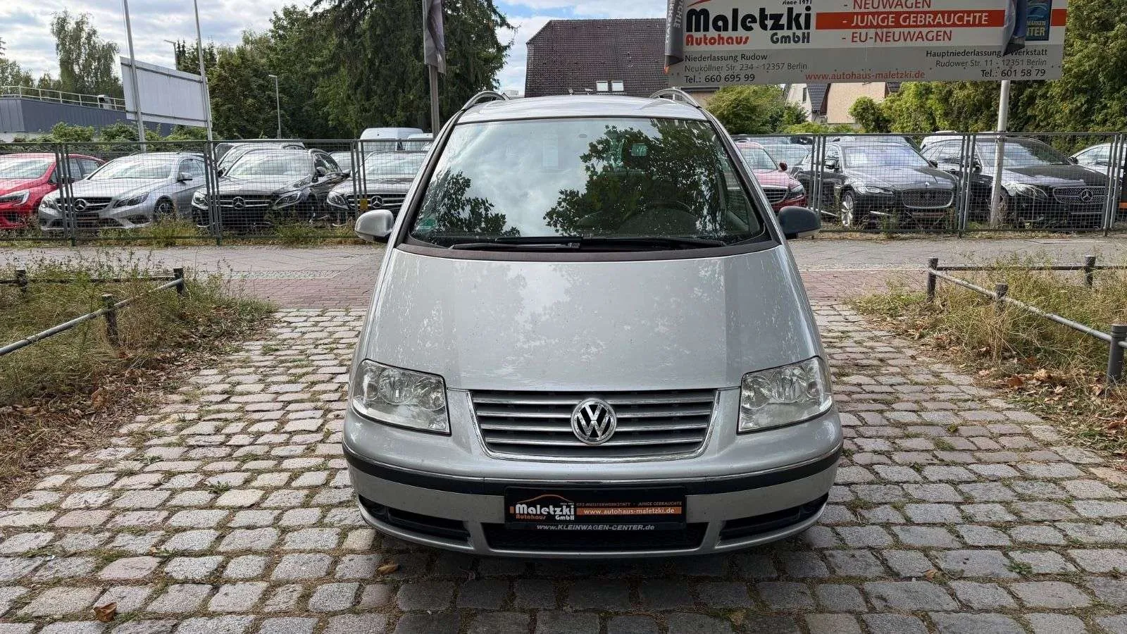 Volkswagen Sharan 2010 photo 2