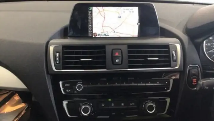 BMW 1 Series 2016 photo 2
